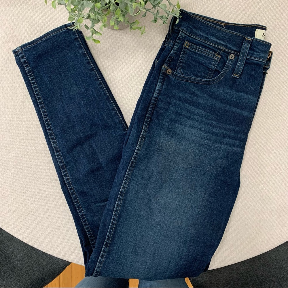 EUC Madewell 10" High-Rise Dark Rinse Skinny Jeans - Picture 9 of 12